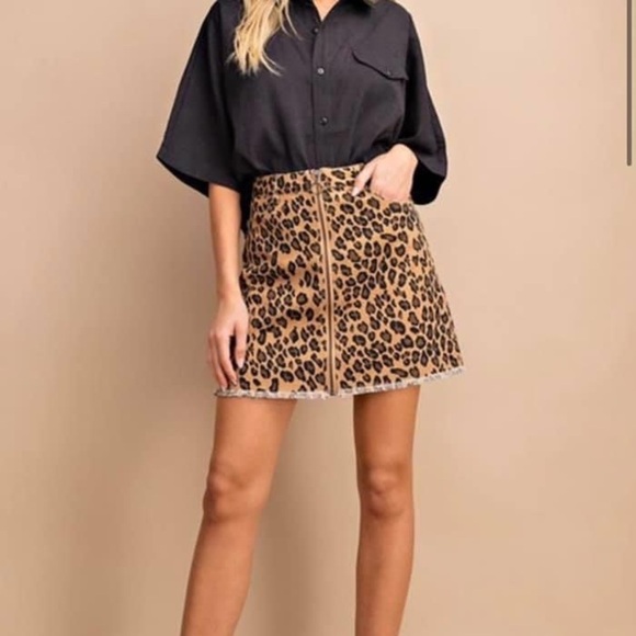 NWT ee:some Leopard Print Skirt - Picture 4 of 4